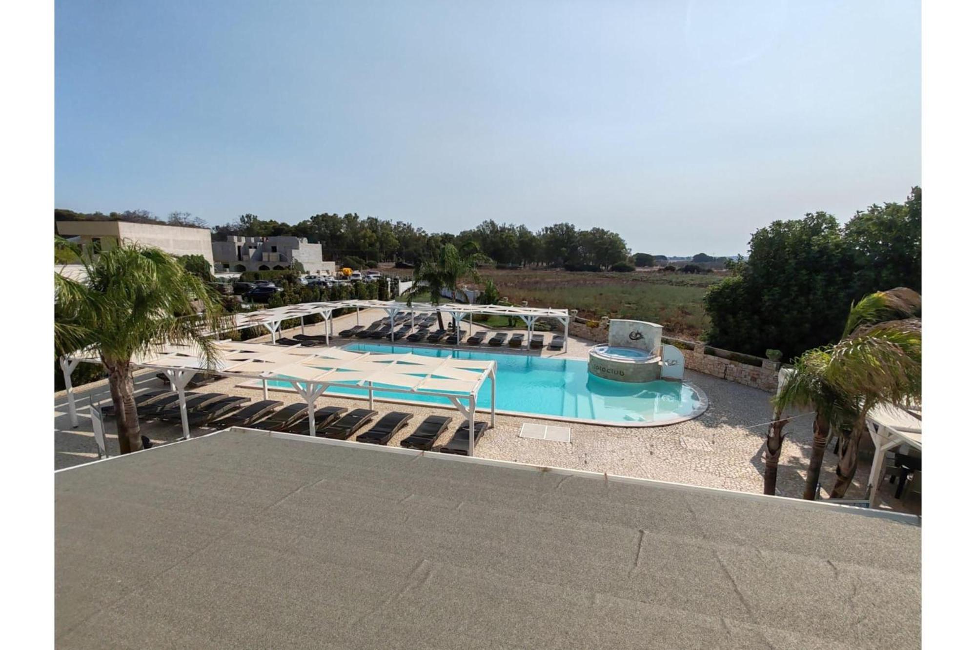 Pino Resort With Shared Pool Torre Lapillo Extérieur photo