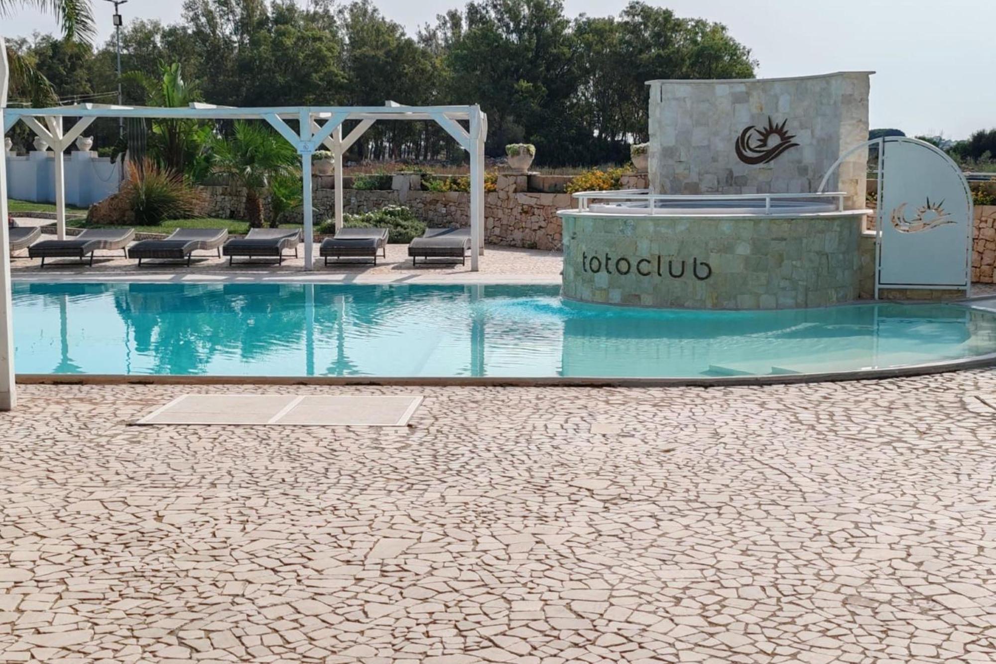 Pino Resort With Shared Pool Torre Lapillo Extérieur photo